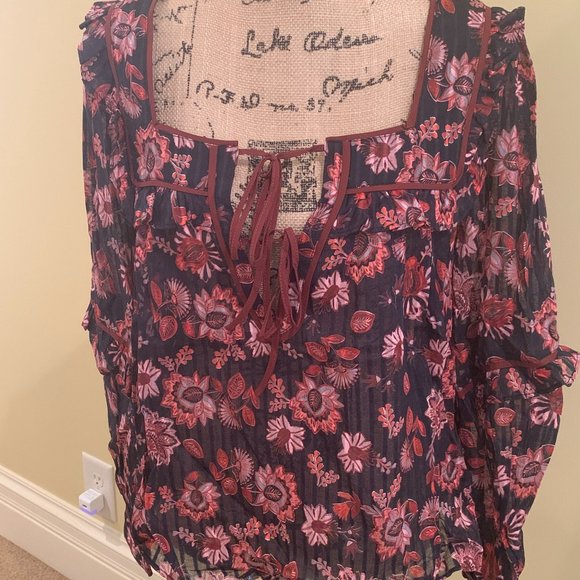 Steve May Floral Blouse - Picture 5 of 5